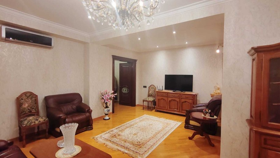 Satılır 4 otaqlı yeni tikili, 240 m², Nizami m.-2
