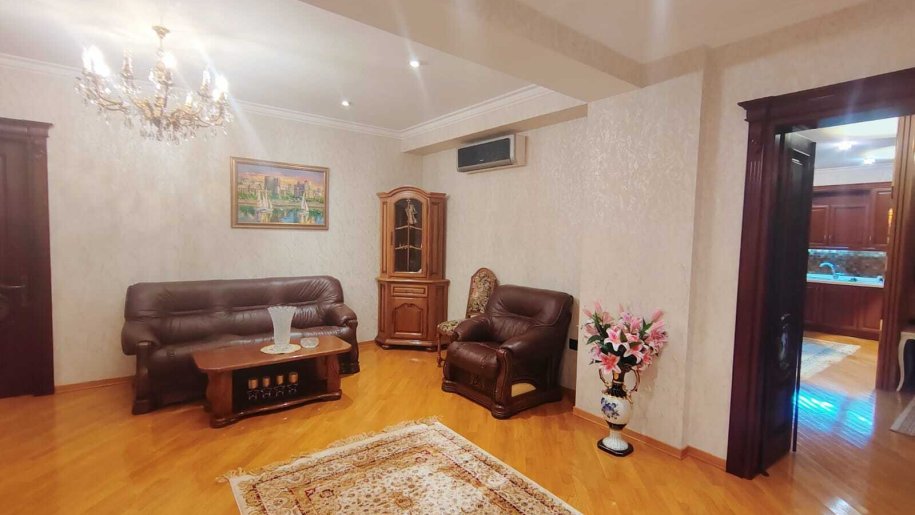 Satılır 4 otaqlı yeni tikili, 240 m², Nizami m.-3