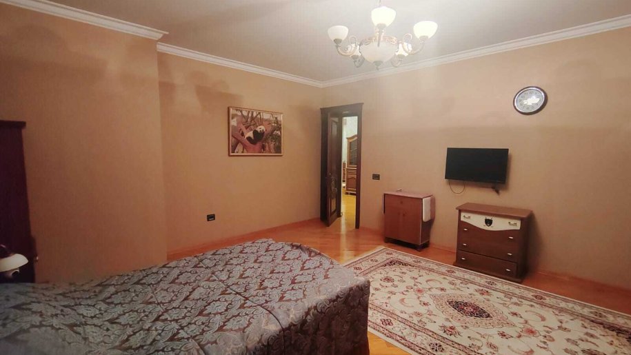 Satılır 4 otaqlı yeni tikili, 240 m², Nizami m.-8