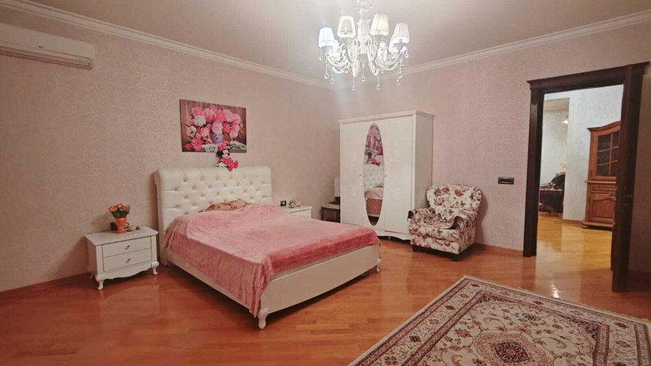 Satılır 4 otaqlı yeni tikili, 240 m², Nizami m.-17