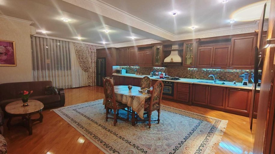 Satılır 4 otaqlı yeni tikili, 240 m², Nizami m.-19