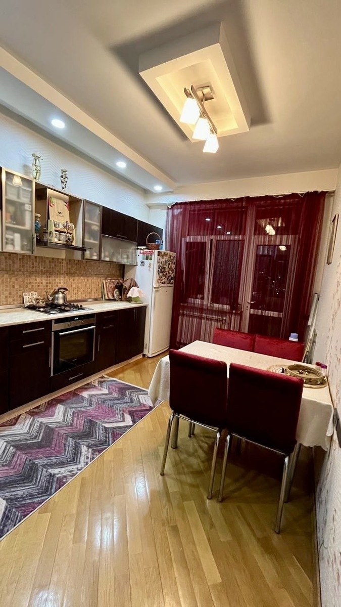 Satılır 3 otaqlı yeni tikili, 110 m², İnşaatçılar m.-7