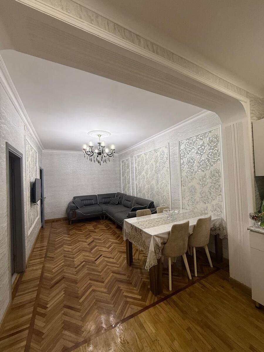 Satılır 3 otaqlı köhnə tikili, 70 m², Nəsimi m.-8