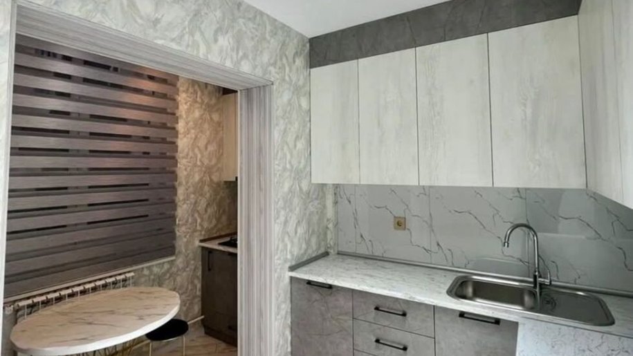 Satılır 2 otaqlı köhnə tikili, 65 m², Nəsimi m.-8