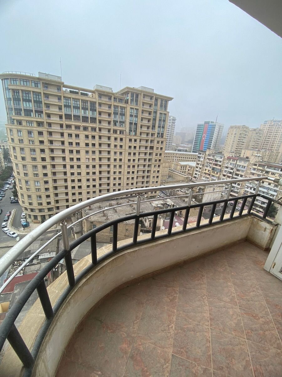 160 m<sup>2</sup> ofis icarəyə verilir, Nizami m.-11