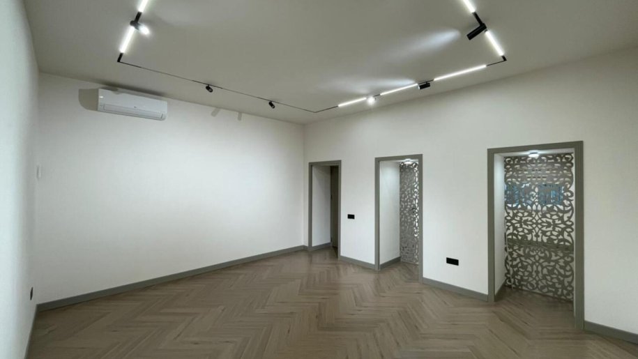 60 m<sup>2</sup> ofis icarəyə verilir, Sahil m.-6