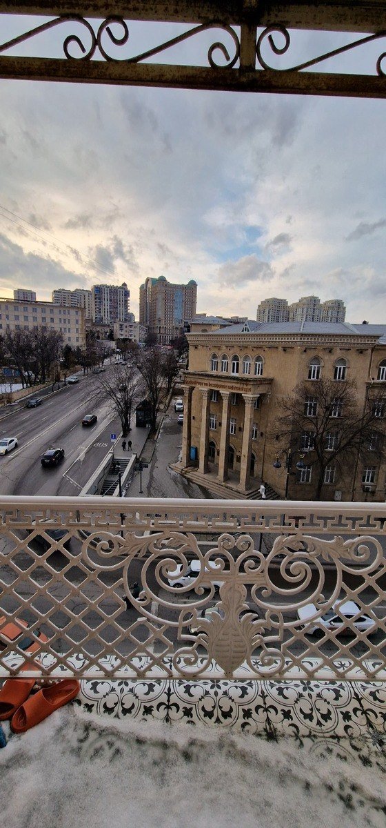 Satılır 3 otaqlı köhnə tikili, 65 m², Nizami m.-1