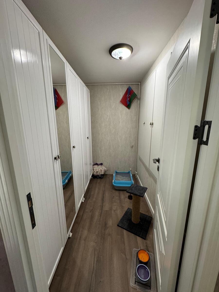 Satılır 4 otaqlı köhnə tikili, 90 m², İnşaatçılar m.-6