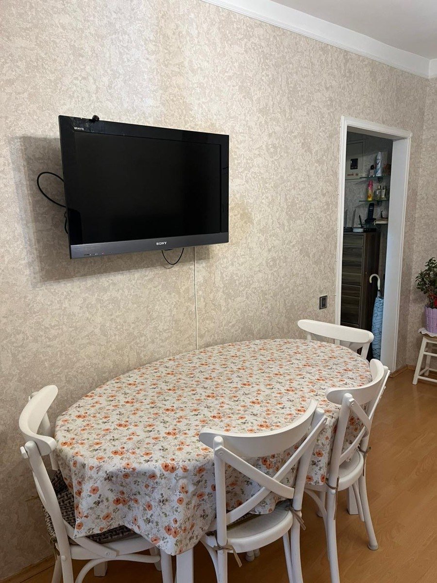 Satılır 2 otaqlı köhnə tikili, 35 m², İnşaatçılar m.-11