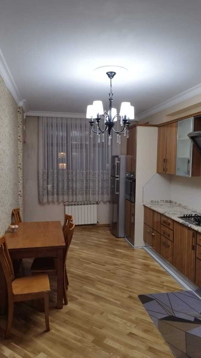 Satılır 3 otaqlı yeni tikili, 124 m², 8 noyabr-9