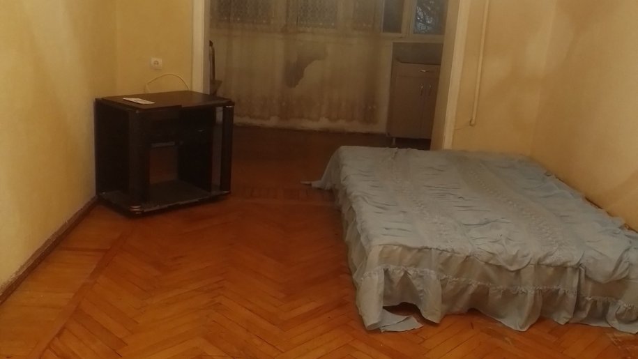 Kirayə verilir 1 otaqlı köhnə tikili, 35 m², Neftçilər m.-1