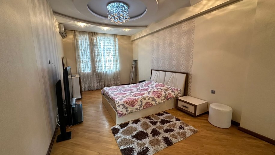 Kirayə verilir 4 otaqlı yeni tikili, 210 m², Elmlər Akademiyası m.-7