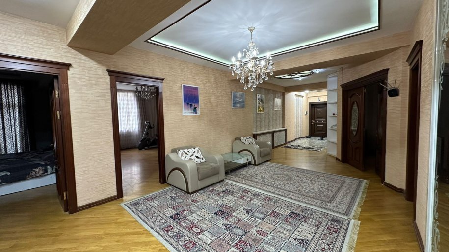 Kirayə verilir 4 otaqlı yeni tikili, 210 m², Elmlər Akademiyası m.-13