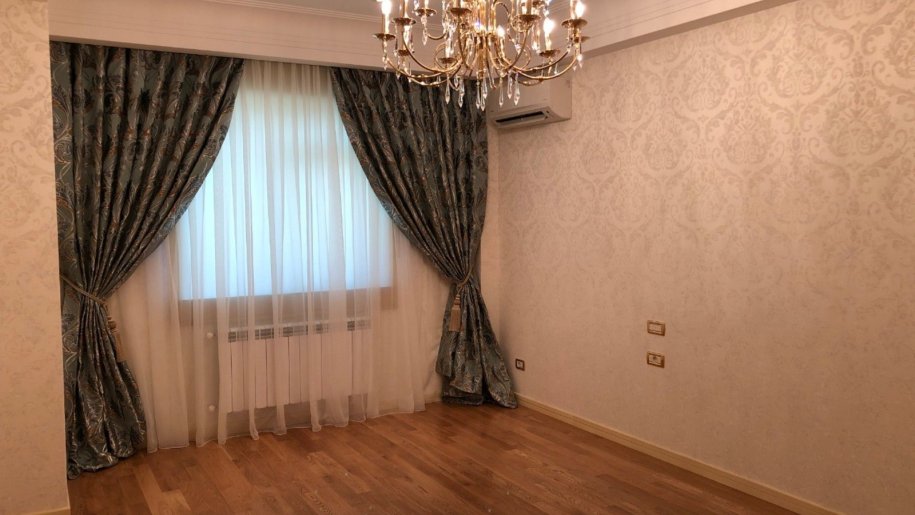 Satılır 4 otaqlı yeni tikili, 200 m², Xətai m.-12