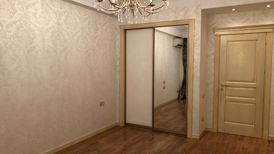 Satılır 4 otaqlı yeni tikili, 200 m², Xətai m.-16