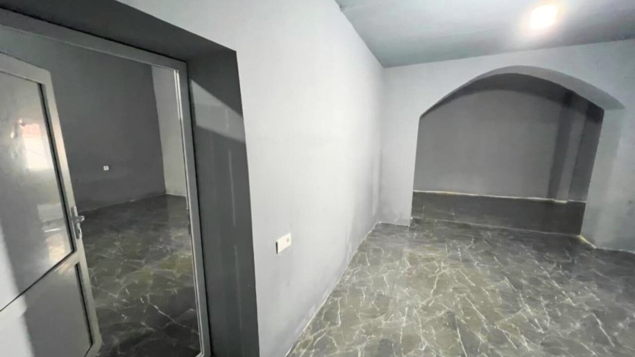 450 m<sup>2</sup> obyekt satılır, Azadlıq Prospekti m.-12