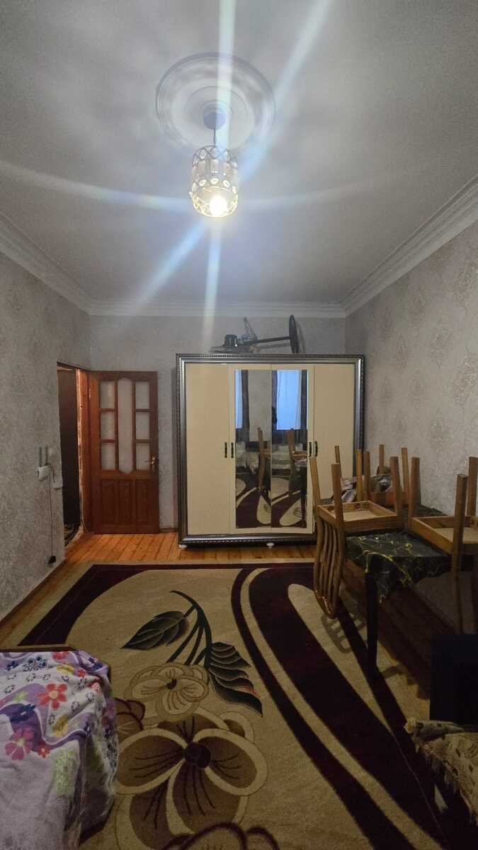 Kirayə verilir 1 otaqlı köhnə tikili, 28 m², Memar Əcəmi m.-2