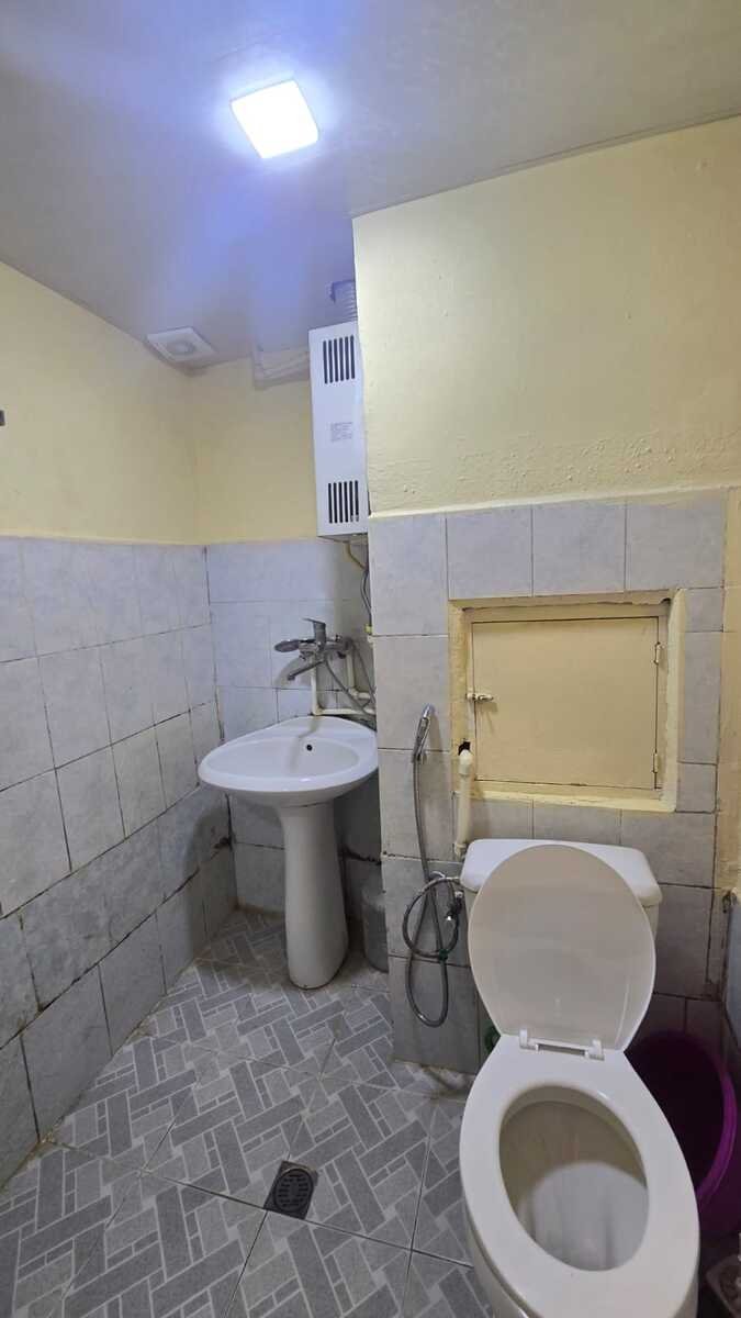 Kirayə verilir 1 otaqlı köhnə tikili, 28 m², Memar Əcəmi m.-5