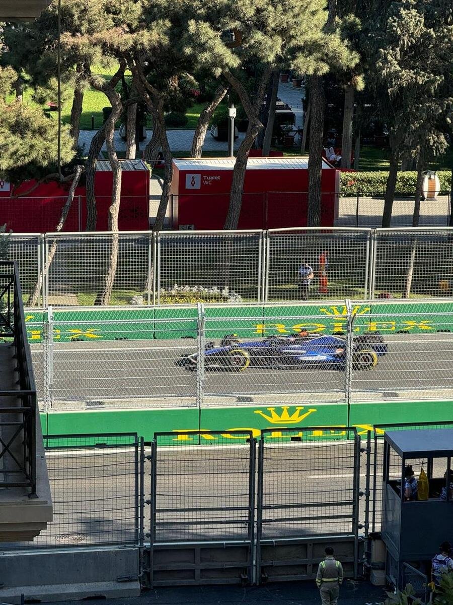 Kirayə verilir 4 otaqlı köhnə tikili, 200 m², İçərişəhər m.-1