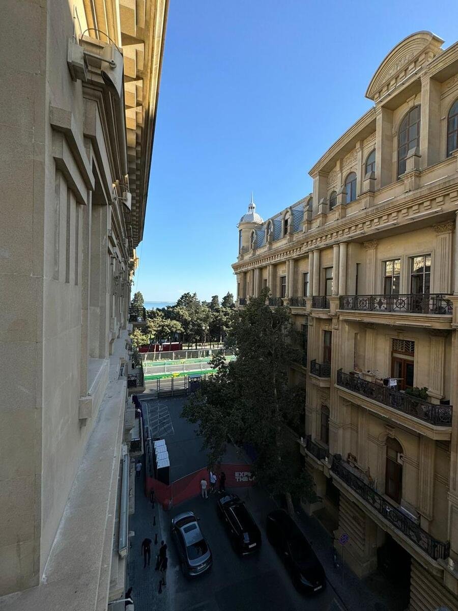 Kirayə verilir 4 otaqlı köhnə tikili, 200 m², İçərişəhər m.-2