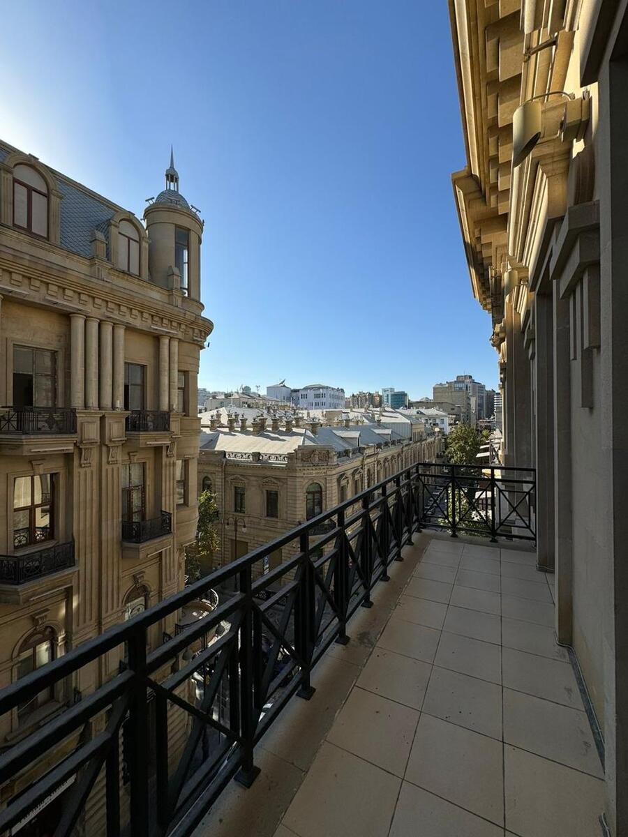 Kirayə verilir 4 otaqlı köhnə tikili, 200 m², İçərişəhər m.-4