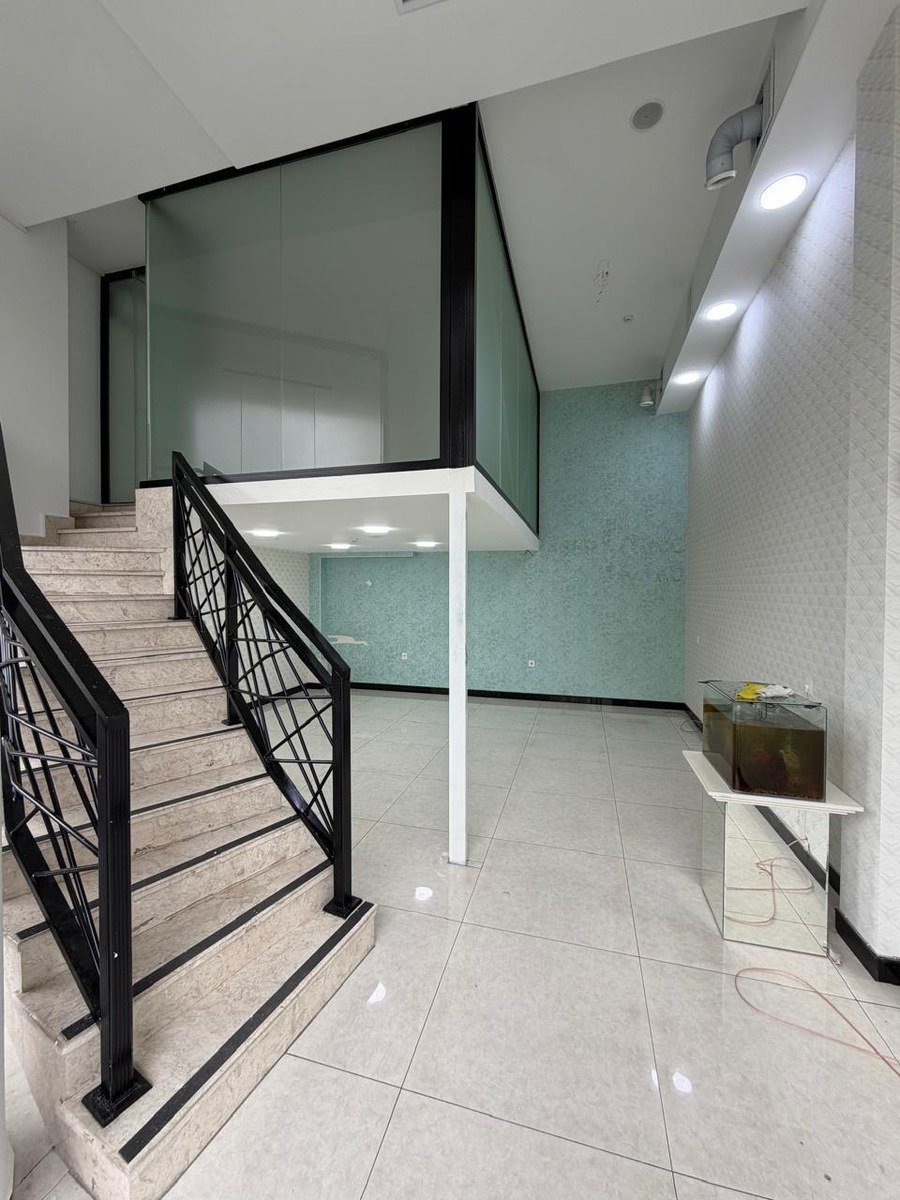 385 kv.m. obyekt icarəyə verilir, Gənclik m.-6