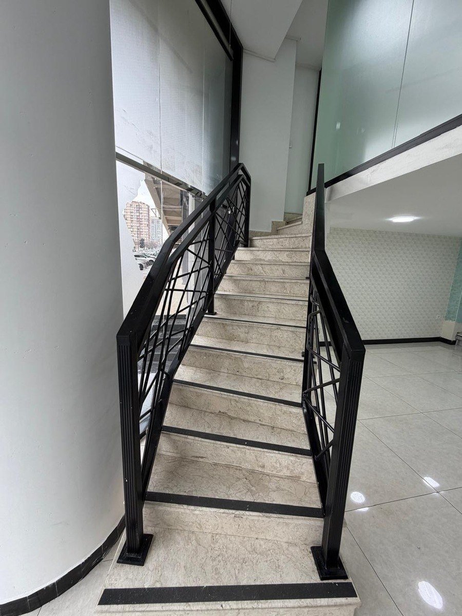 385 kv.m. obyekt icarəyə verilir, Gənclik m.-14