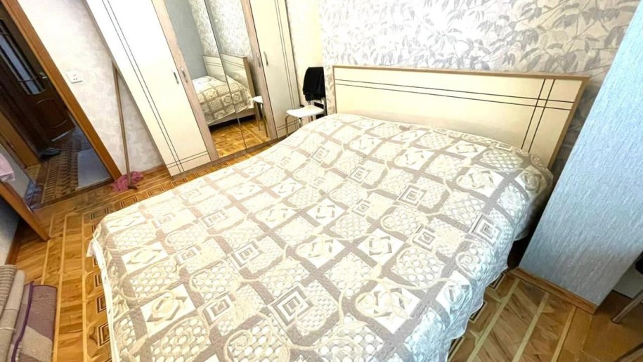 Kirayə verilir 3 otaqlı köhnə tikili, 65 m², Azadlıq Prospekti m.-3