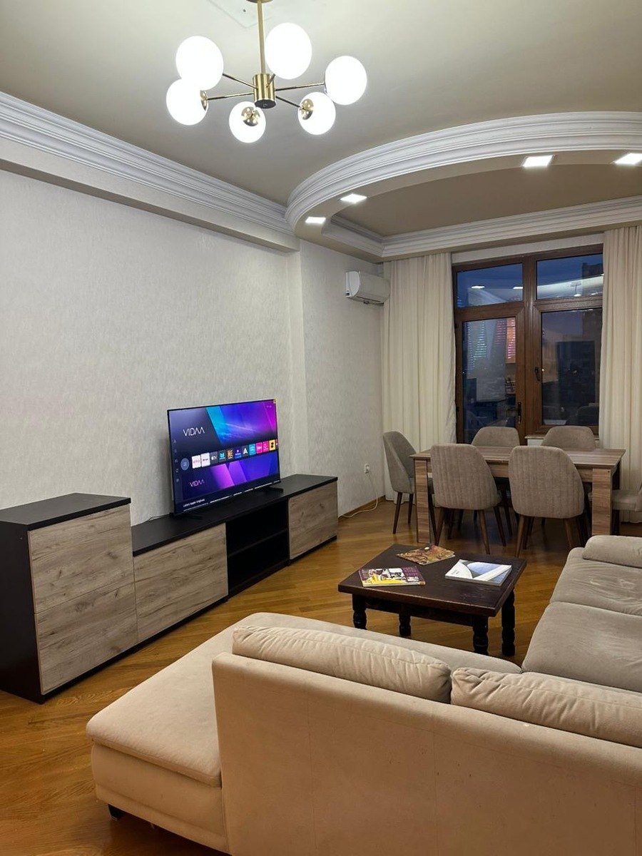 Kirayə verilir 3 otaqlı yeni tikili, 115 m², İçərişəhər m.-2