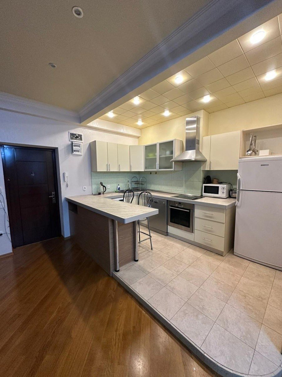 Kirayə verilir 3 otaqlı yeni tikili, 115 m², İçərişəhər m.-7