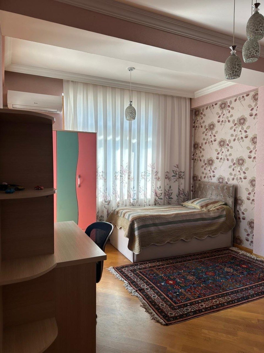 Kirayə verilir 3 otaqlı yeni tikili, 115 m², İçərişəhər m.-9