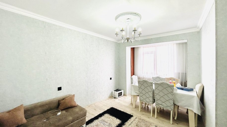 Satılır 3 otaqlı köhnə tikili, 71 m², Binəqədi-1