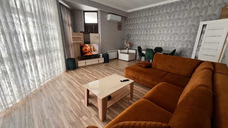 Kirayə verilir 2 otaqlı yeni tikili, 85 m², Gənclik m.-1