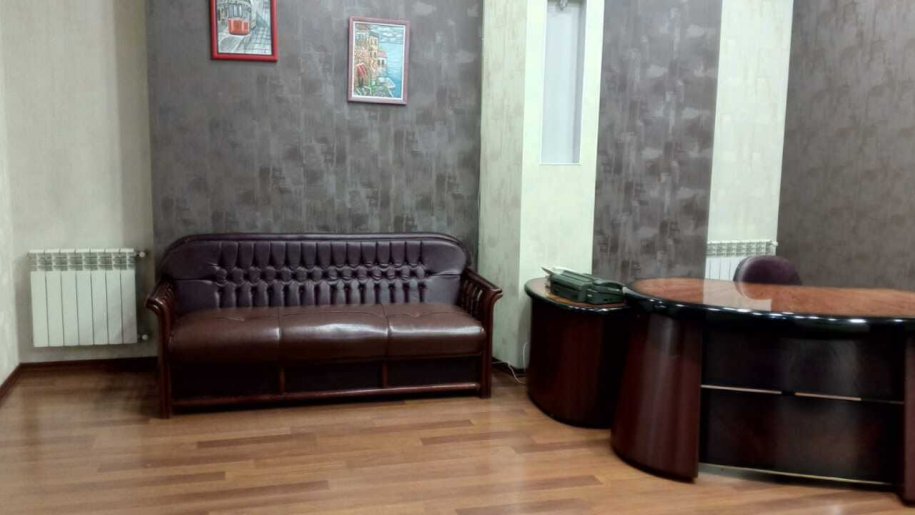 180 m<sup>2</sup> ofis icarəyə verilir, Nəriman Nərimanov m.-3