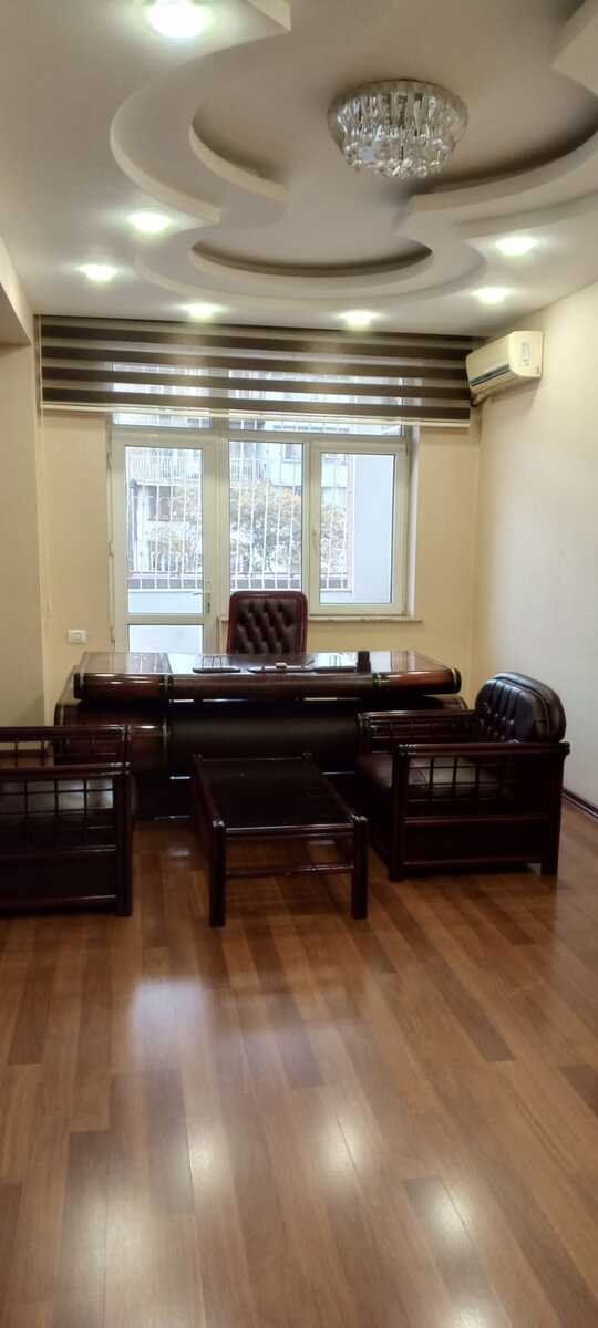 180 m<sup>2</sup> ofis icarəyə verilir, Nəriman Nərimanov m.-9