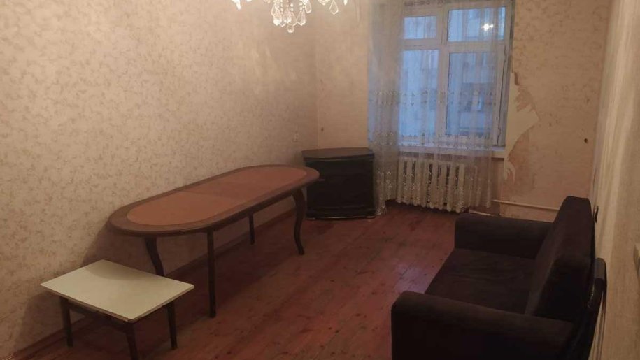 Satılır 3 otaqlı köhnə tikili, 70 m², Xalqlar dostluğu m.-3