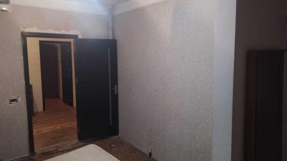 Satılır 3 otaqlı köhnə tikili, 70 m², Xalqlar dostluğu m.-6